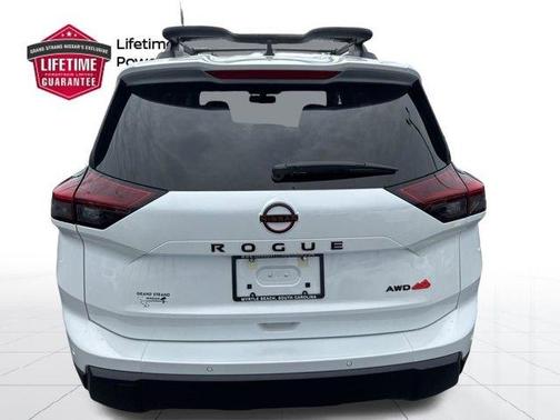 Everest White P 2026 Nissan Rogue Rock Creek