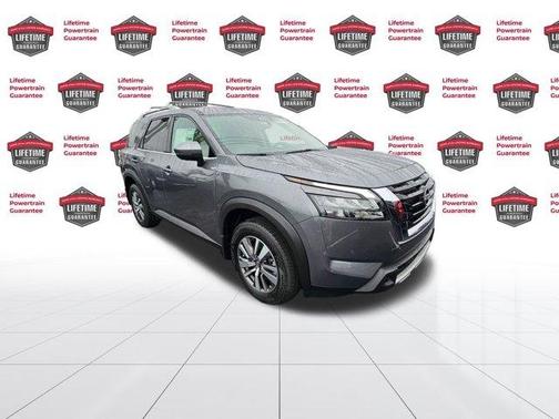 2025 Nissan Pathfinder SL