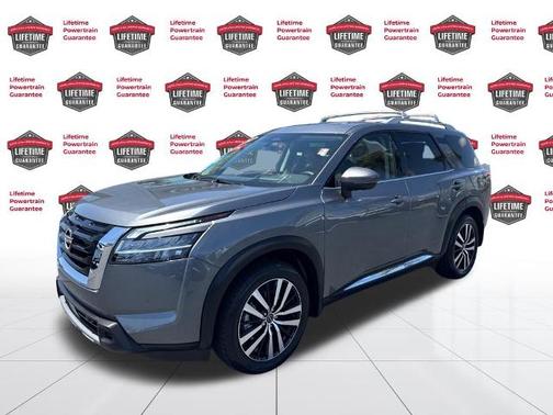 2024 Nissan Pathfinder Platinum