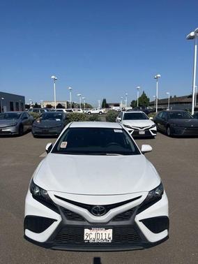 2022 Toyota Camry SE