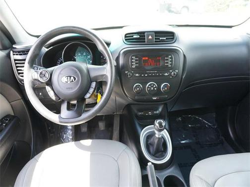 2016 Kia Soul Base