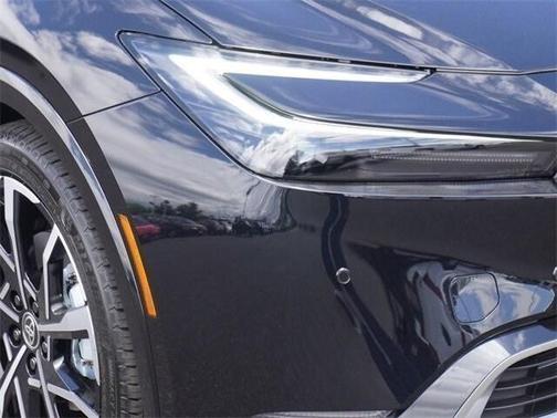 2025 Toyota Prius L