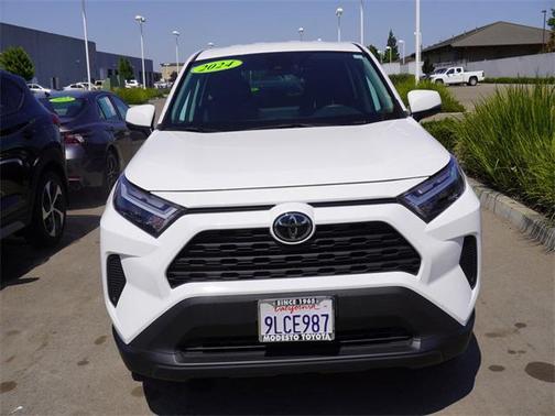 2024 Toyota RAV4 LE