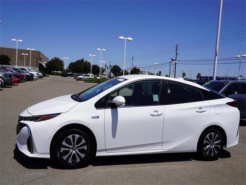 2021 Toyota Prius Prime LE