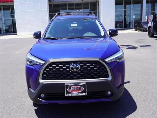 2025 Toyota Corolla Cross XLE