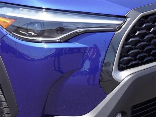 2025 Toyota Corolla Cross XLE
