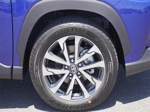 2025 Toyota Corolla Cross XLE