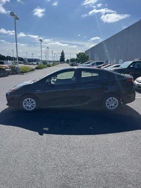 2019 Toyota Prius LE