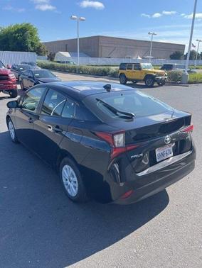 2019 Toyota Prius LE