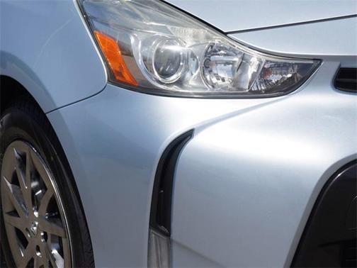 2015 Toyota Prius v Three