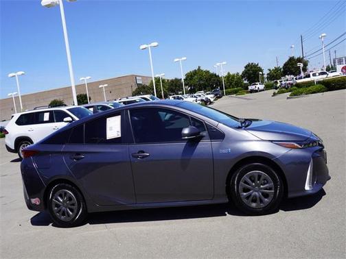2022 Toyota Prius Prime LE