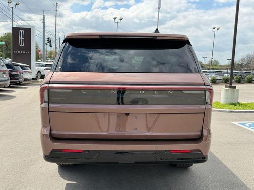 Sunrise Copper Metallic Pearlcoat 2026 Lincoln Navigator Black Label