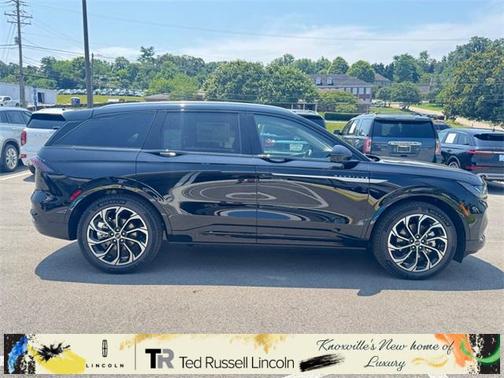 2025 Lincoln Nautilus Reserve