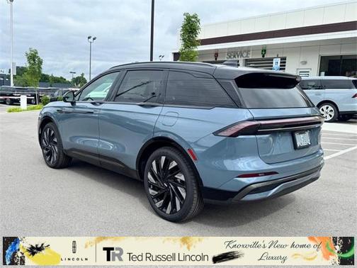 2025 Lincoln Nautilus Reserve