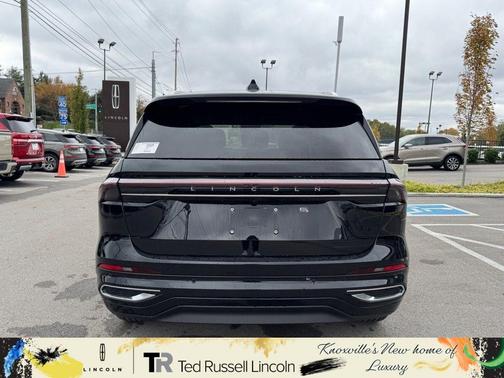 Infinite Black Metallic Clearcoat 2026 Lincoln Nautilus Reserve