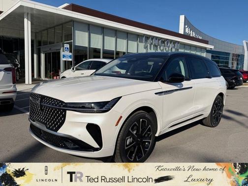 White Platinum Metallic Tri-Coat 2026 Lincoln Nautilus Reserve