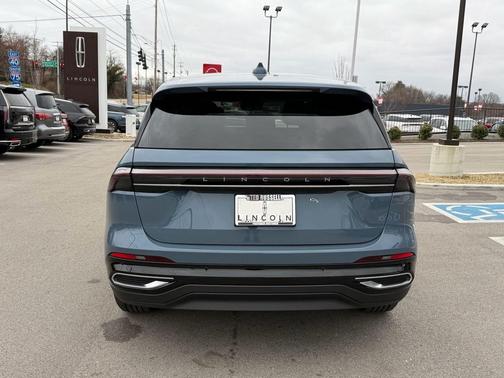 Whisper Blue Metallic Clearcoat 2026 Lincoln Nautilus Reserve