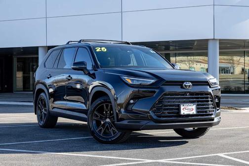 2025 Toyota Grand Highlander Hybrid HYBRID NIGHTSHADE EDITION