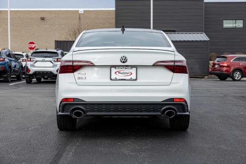 2024 Volkswagen Jetta GLI 2.0T Autobahn