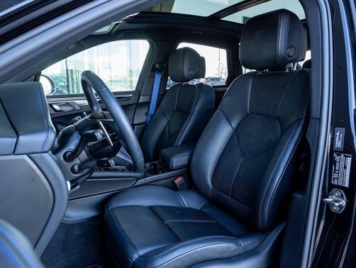 2023 Porsche Macan T
