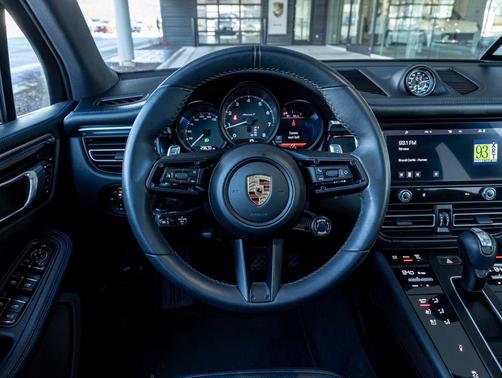 2023 Porsche Macan T