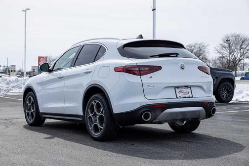 2018 Alfa Romeo Stelvio Base