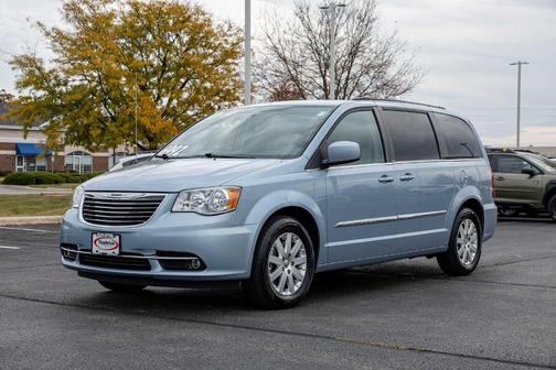 2013 Chrysler Town & Country Touring