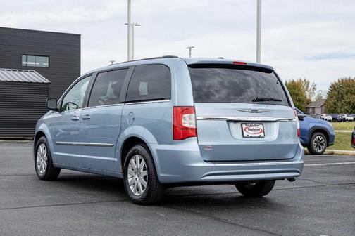 2013 Chrysler Town & Country Touring