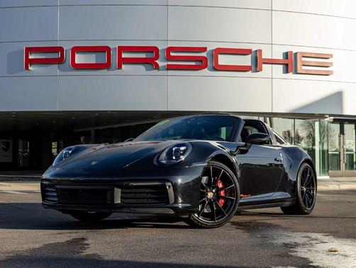 2022 Porsche 911 Targa