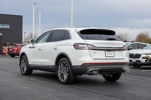 2020 Lincoln Nautilus Reserve