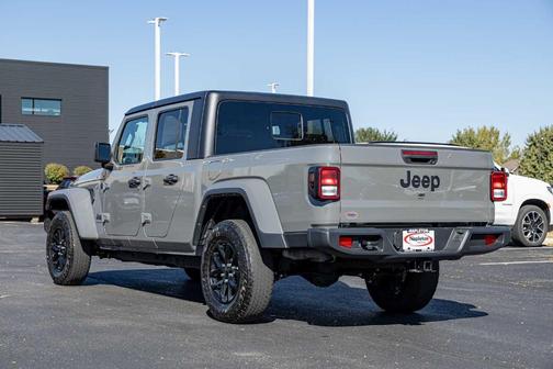 2022 Jeep Gladiator Sport