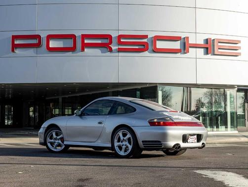 2003 Porsche 911 Carrera 4