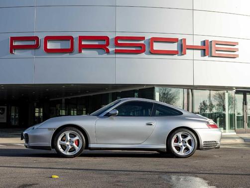 2003 Porsche 911 Carrera 4
