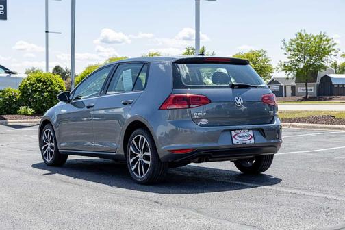2017 Volkswagen Golf TSI SE 4-Door