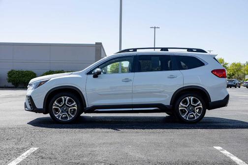 Crystal White Pearl 2023 Subaru Ascent Touring 7-Passenger