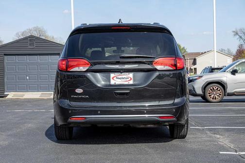 2019 Chrysler Pacifica Touring-L