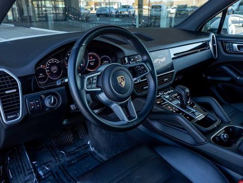 2022 Porsche Cayenne Platinum Edition