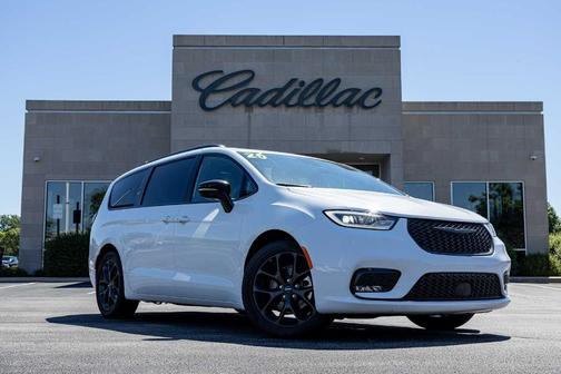 Bright White Clearcoat 2025 Chrysler Pacifica Limited