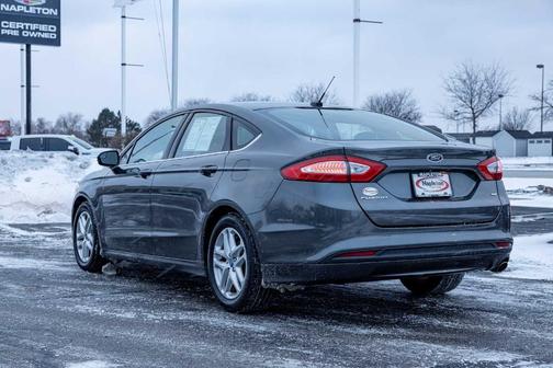 2016 Ford Fusion SE