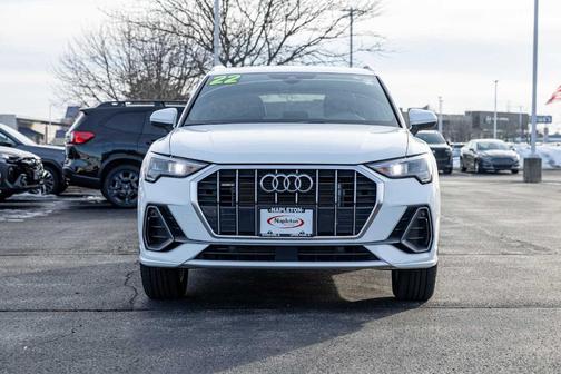 2022 Audi Q3 45 S line Premium