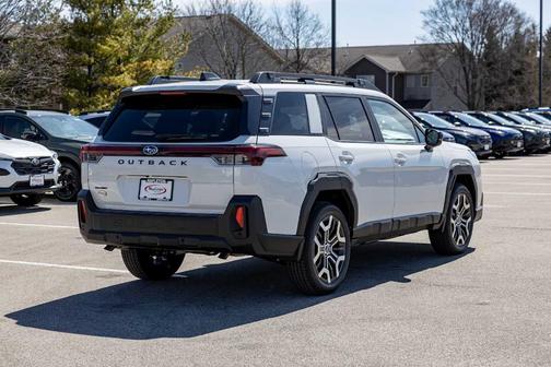 Crystal White Pearl 2026 Subaru Outback Touring XT