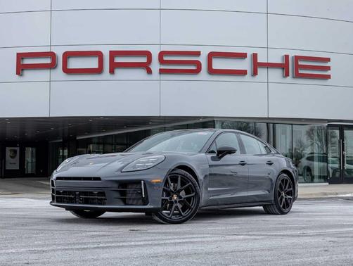 2026 Porsche Panamera 4