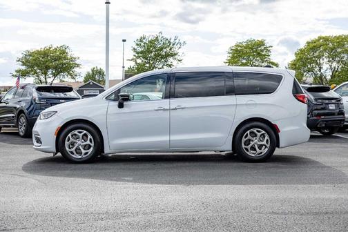 2024 Chrysler Pacifica Limited