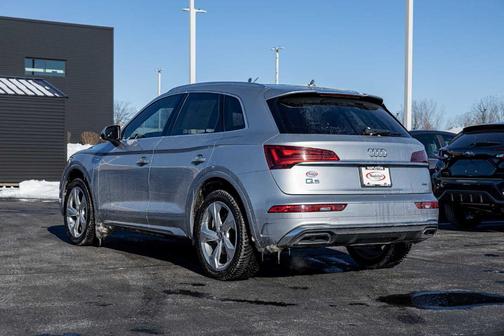 2022 Audi Q5 45 S line Premium Plus
