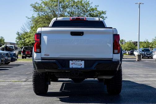 Summit White 2023 Chevrolet Colorado ZR2