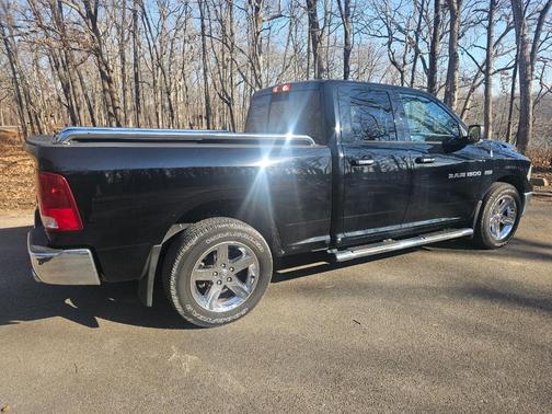2012 RAM 1500 4WD Quad Cab 140.5'' Big Horn