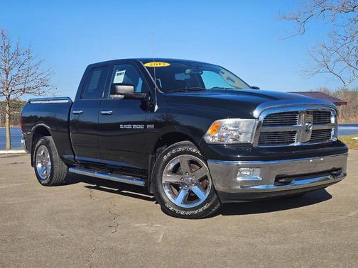 2012 RAM 1500 4WD Quad Cab 140.5'' Big Horn