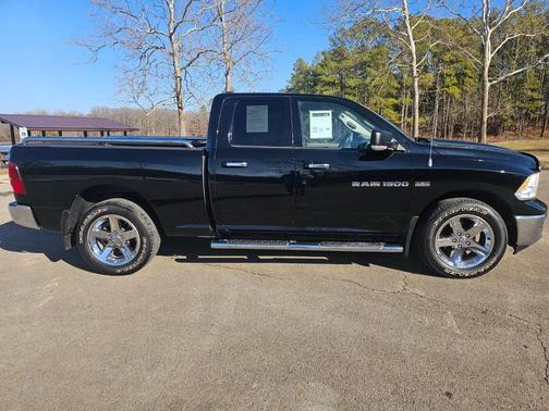 2012 RAM 1500 4WD Quad Cab 140.5'' Big Horn