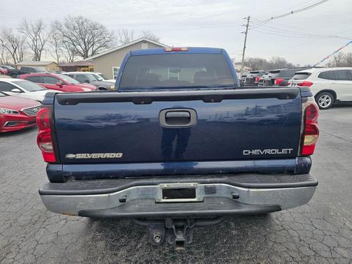 2005 Chevrolet Silverado 1500 LS Crew Cab