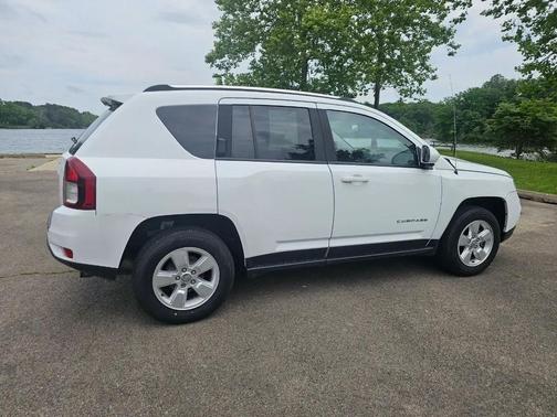 White 2014 Jeep Compass Sport